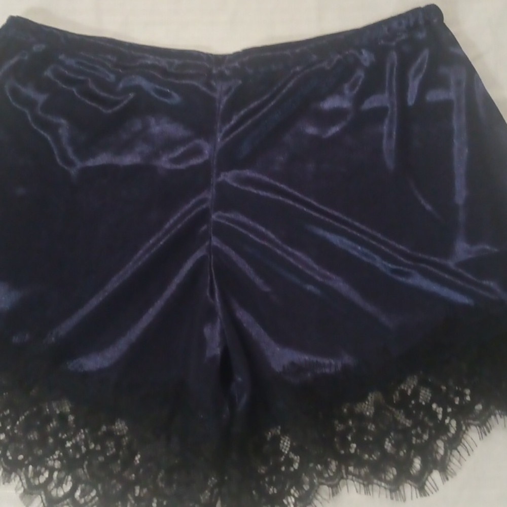 Elegant Navy Blue Lace Trim Sleepwear Set - Picture 3 of 8